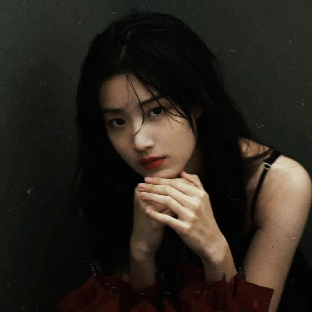 S级怪兽《贝希摩斯》被误认成小猫，成为精灵女孩的骑士(宠物)一起生活